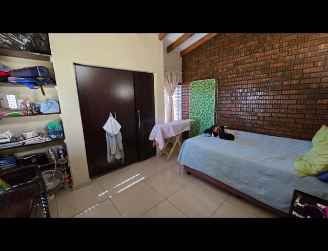 2 BEDROOM SECTIONAL TITLE FOR SALE IN THE HILL
